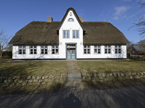 Denkmalschutz: Historisches Kapitänshaus des alten Weberhofes
