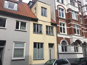 Modern saniertes Stadthaus mit Dachterrasse