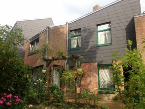 Familiengerechtes Architekten-Reihenhaus in grüner Wohnlage